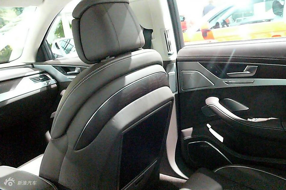 全新奥迪A8 4.2FSI quattro内饰实拍图