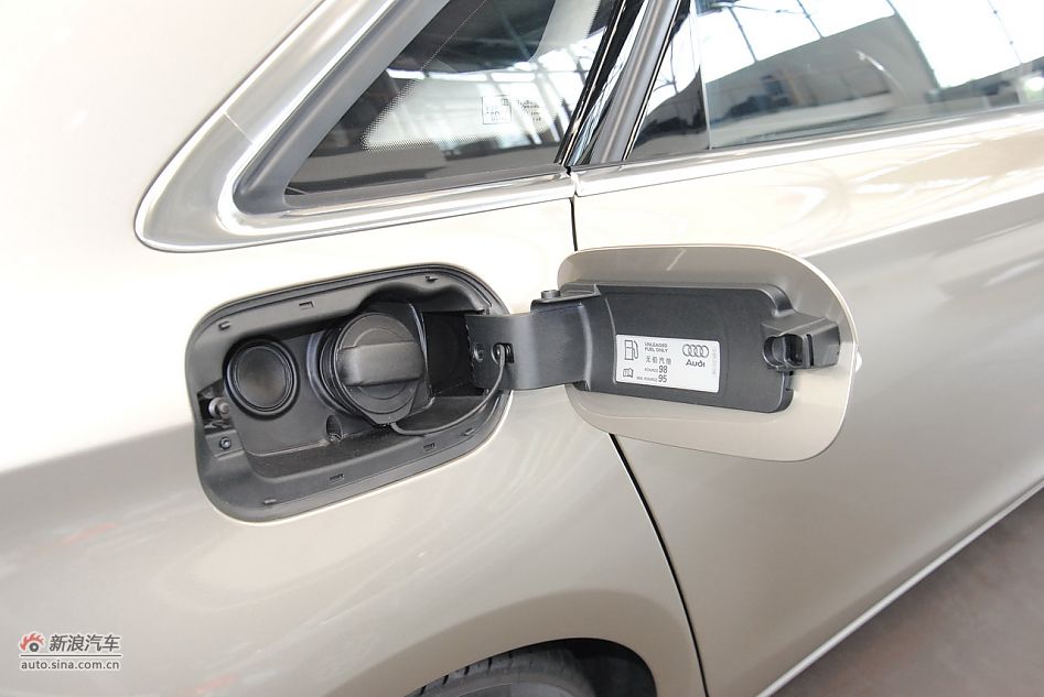 2011款奥迪A8L 6.3L FST W12