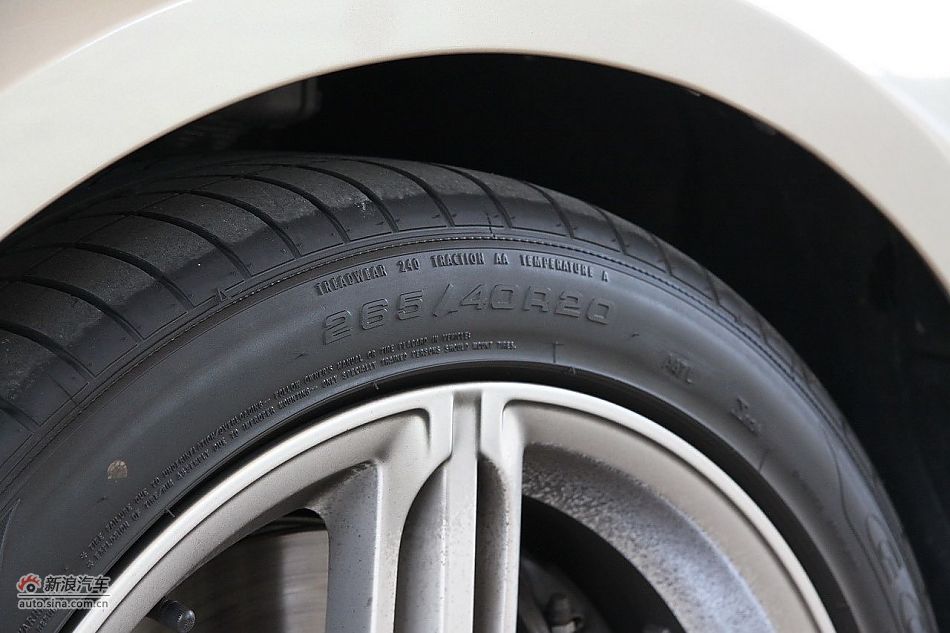 新浪汽车体验试驾奥迪A8L W12-其他细节