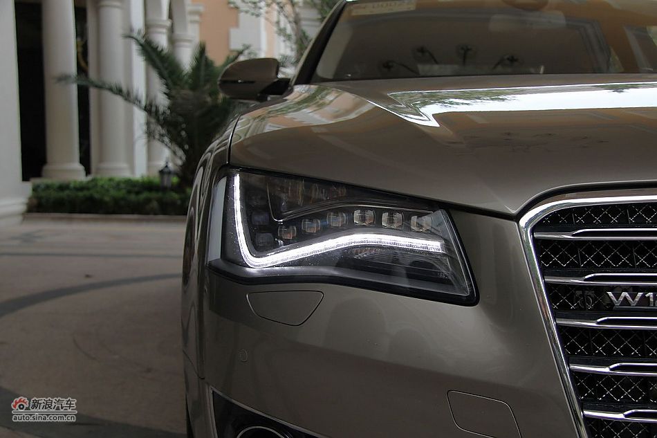 新浪汽车体验试驾奥迪A8L W12-其他细节