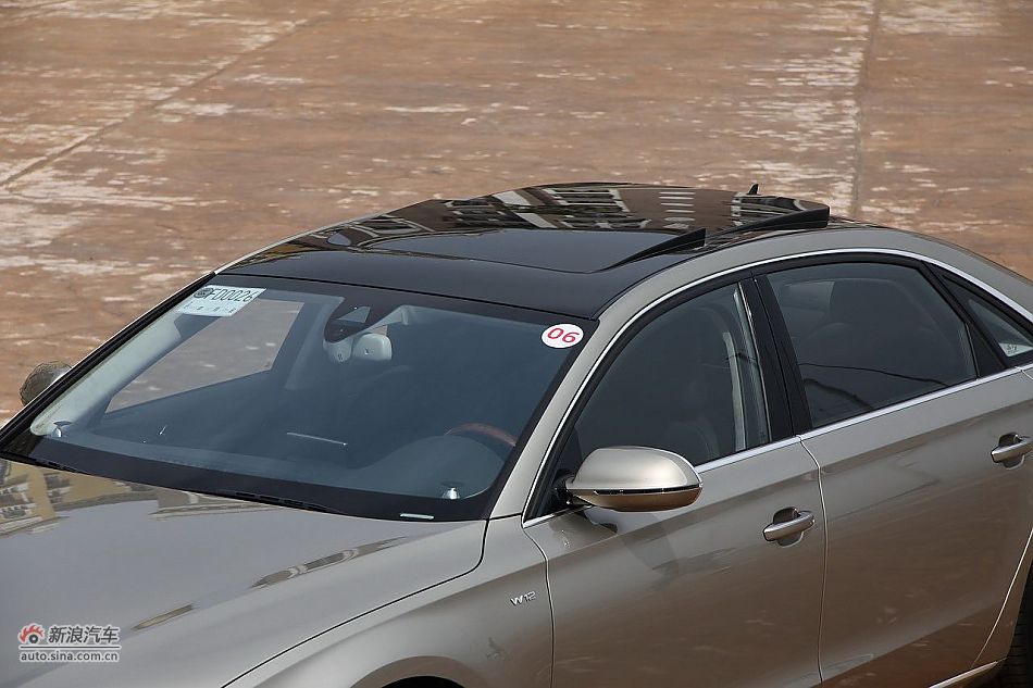 新浪汽车体验试驾奥迪A8L W12-其他细节