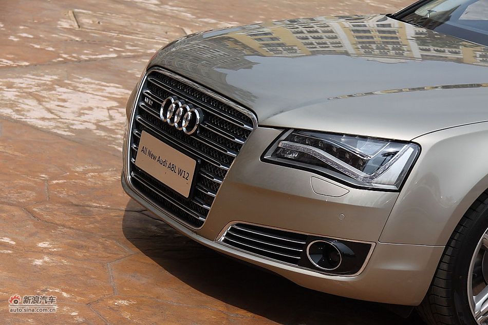 新浪汽车体验试驾奥迪A8L W12-其他细节