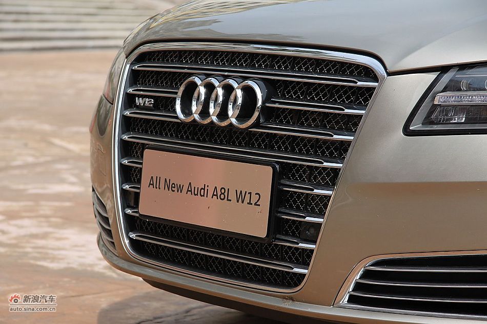 新浪汽车体验试驾奥迪A8L W12-其他细节