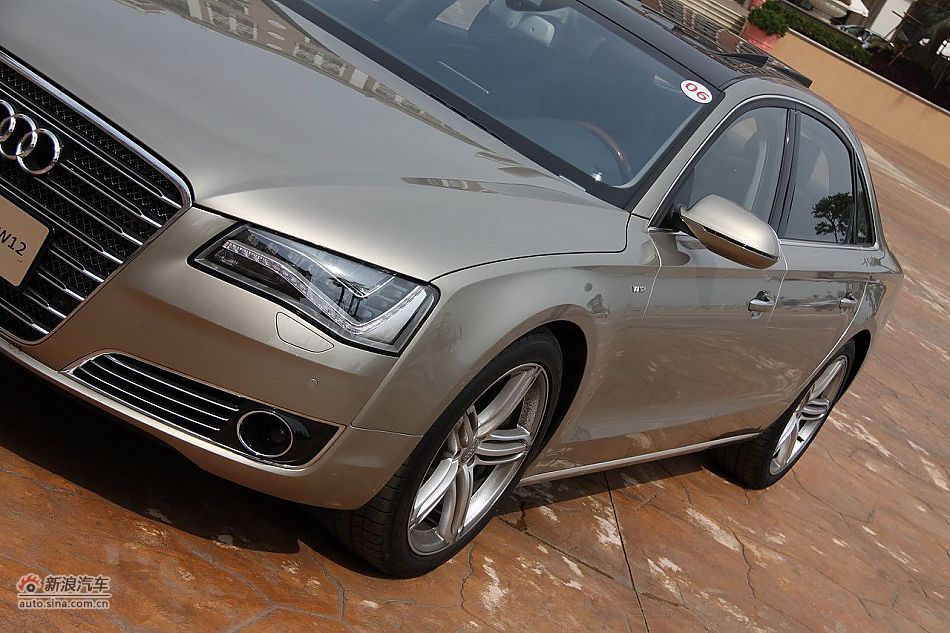 新浪汽车体验试驾奥迪A8L W12-其他细节