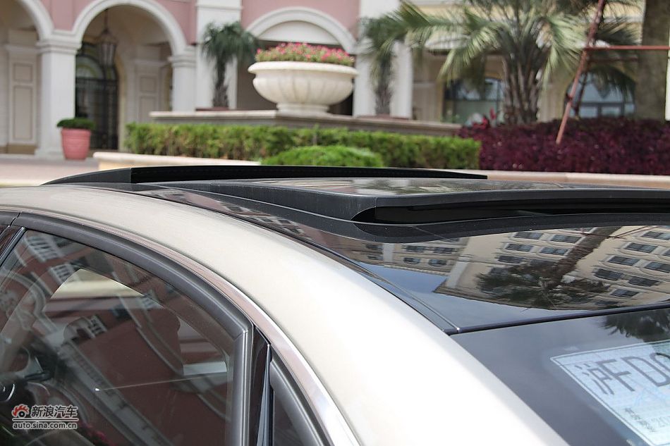 新浪汽车体验试驾奥迪A8L W12-其他细节