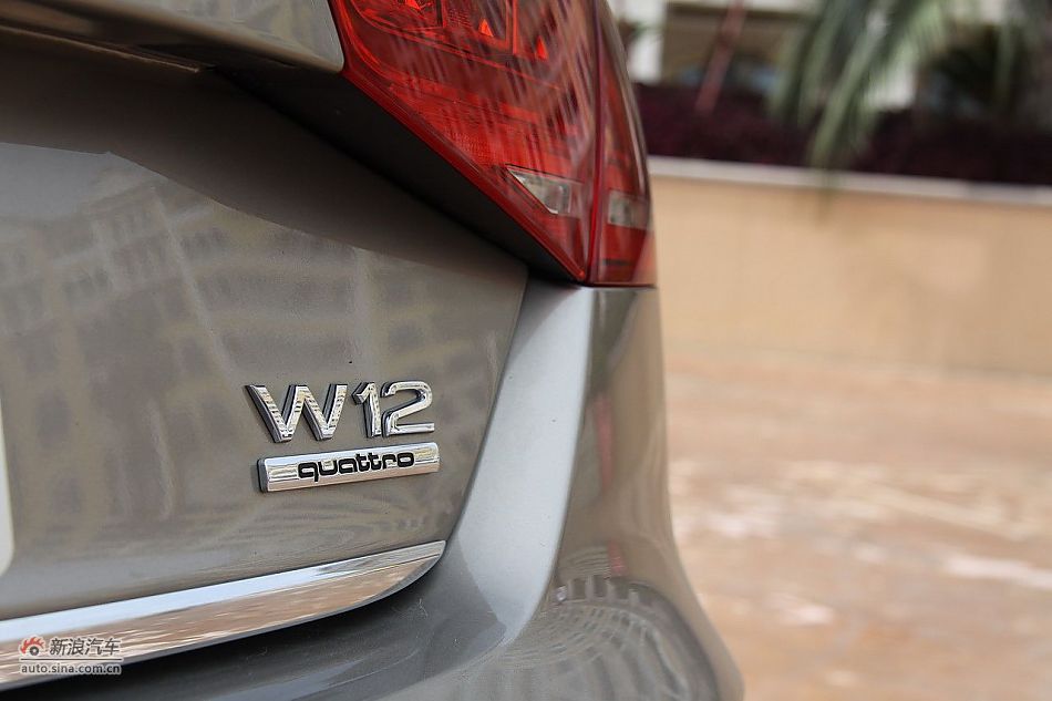 新浪汽车体验试驾奥迪A8L W12-其他细节