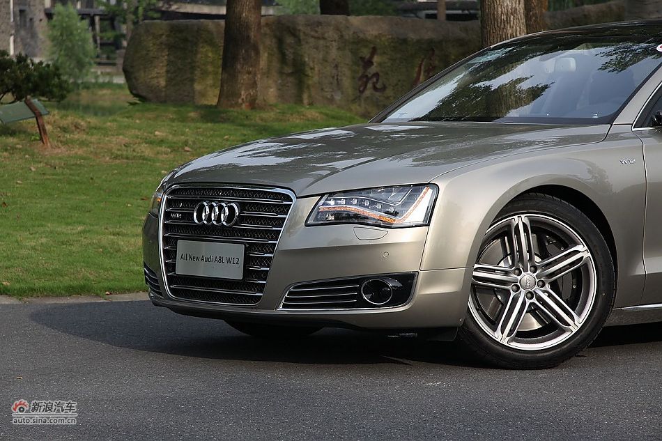 新浪汽车体验试驾奥迪A8L W12-其他细节