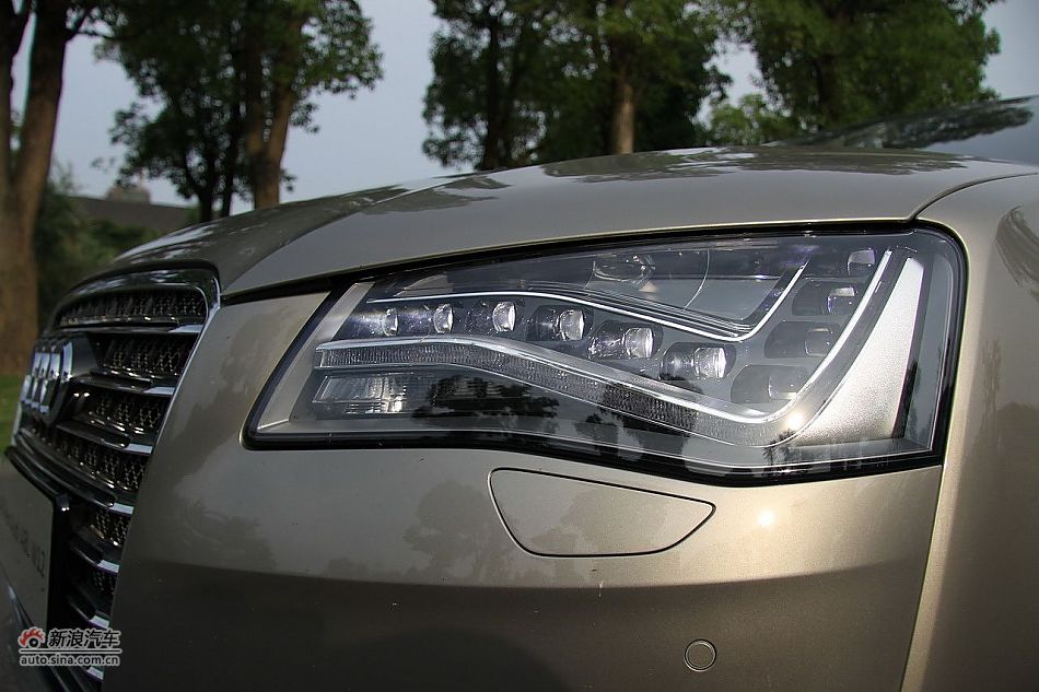新浪汽车体验试驾奥迪A8L W12-其他细节