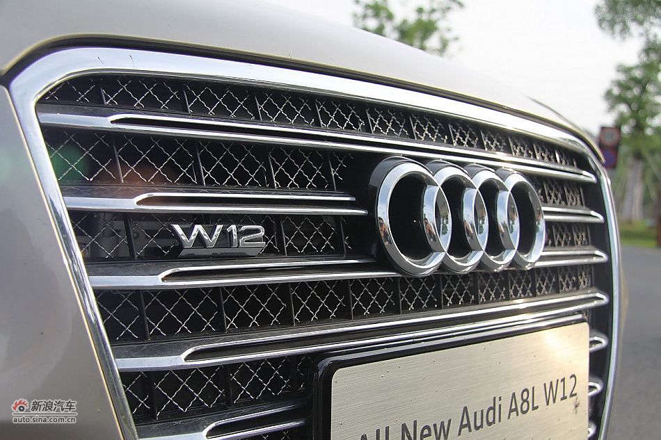 新浪汽车体验试驾奥迪A8L W12-其他细节