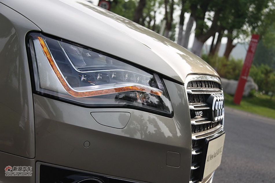 新浪汽车体验试驾奥迪A8L W12-其他细节