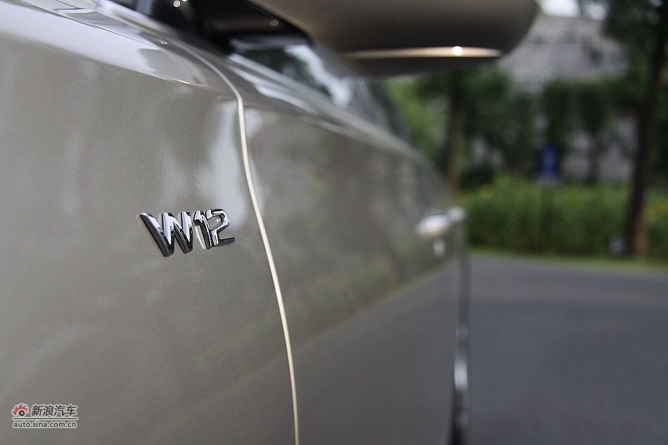 新浪汽车体验试驾奥迪A8L W12-其他细节