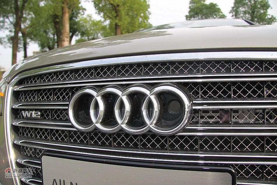 新浪汽车体验试驾奥迪A8L W12-其他细节