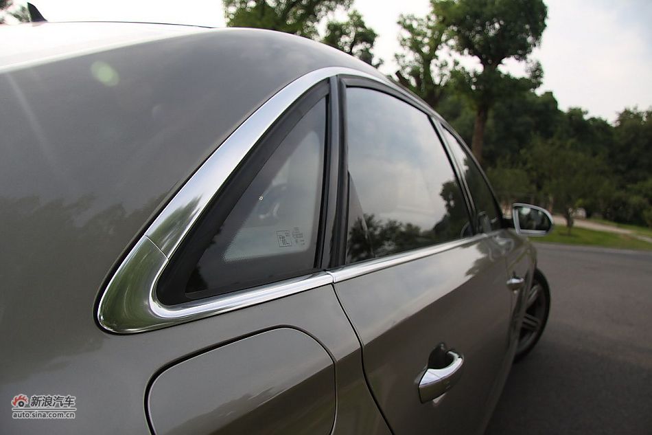 新浪汽车体验试驾奥迪A8L W12-其他细节