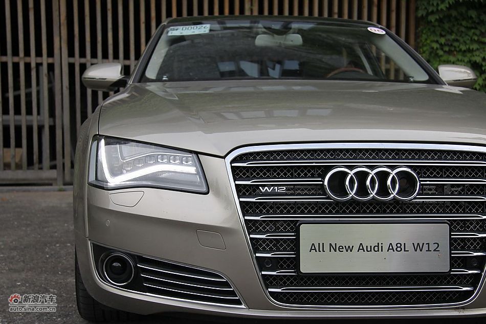 新浪汽车体验试驾奥迪A8L W12-其他细节