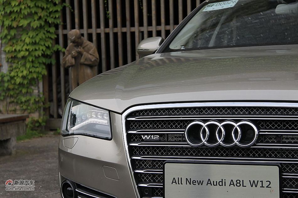 新浪汽车体验试驾奥迪A8L W12-其他细节