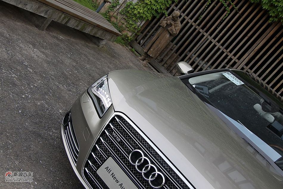 新浪汽车体验试驾奥迪A8L W12-其他细节