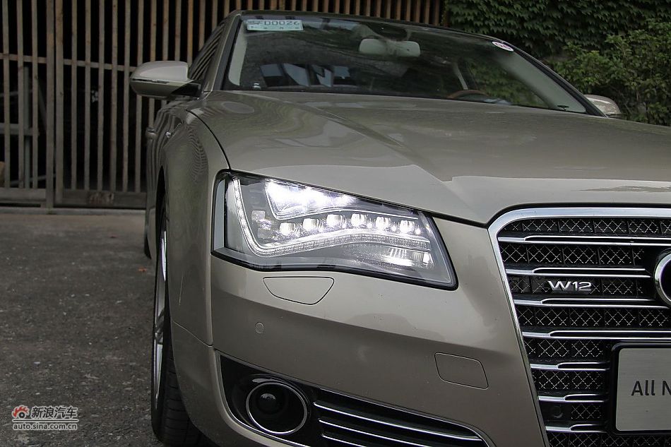 新浪汽车体验试驾奥迪A8L W12-其他细节