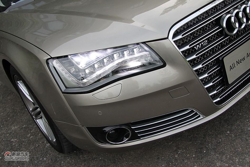 新浪汽车体验试驾奥迪A8L W12-其他细节