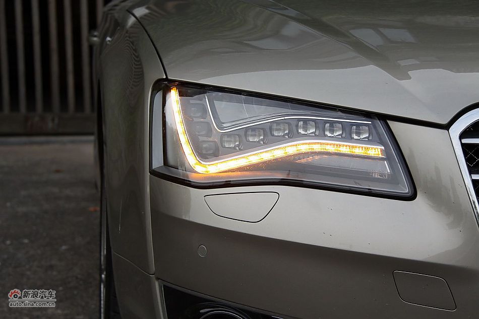 新浪汽车体验试驾奥迪A8L W12-其他细节