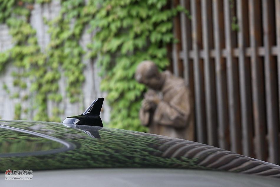 新浪汽车体验试驾奥迪A8L W12-其他细节