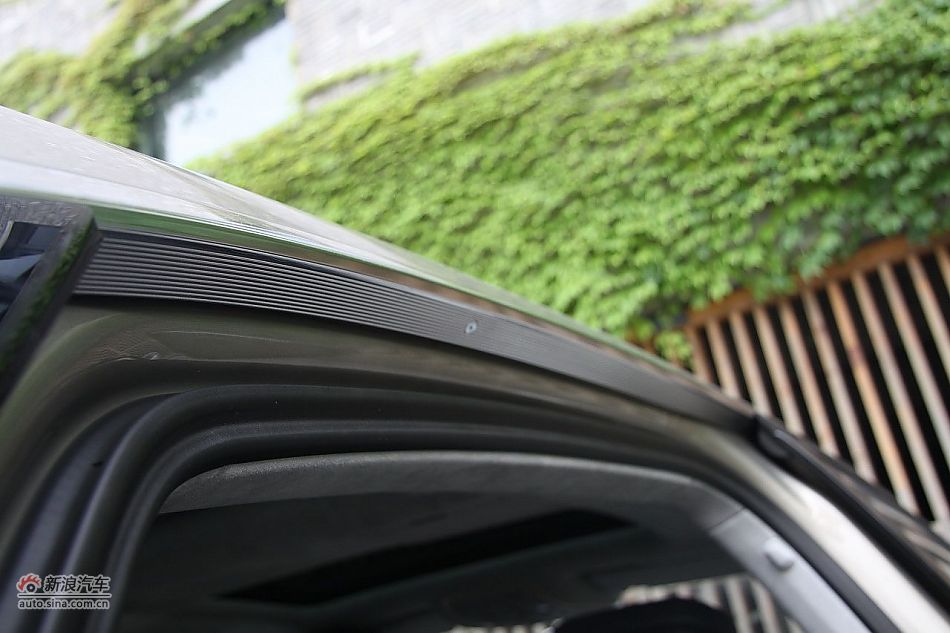 新浪汽车体验试驾奥迪A8L W12-其他细节