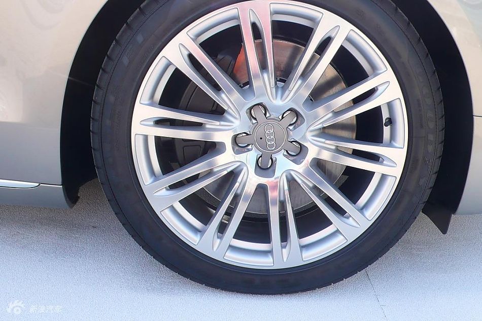 全新奥迪A8实拍