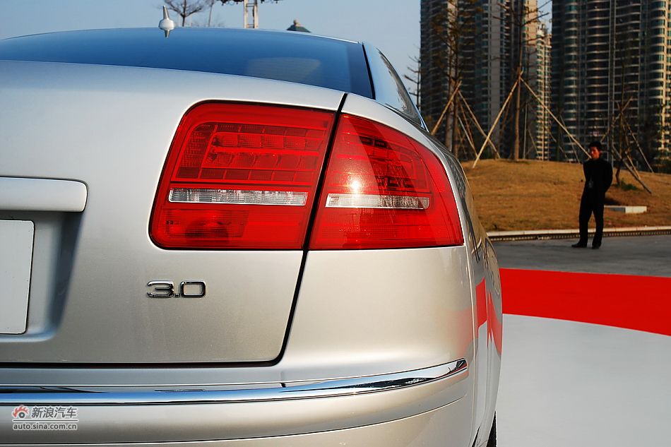 全新奥迪A8L上市实拍-历代A8