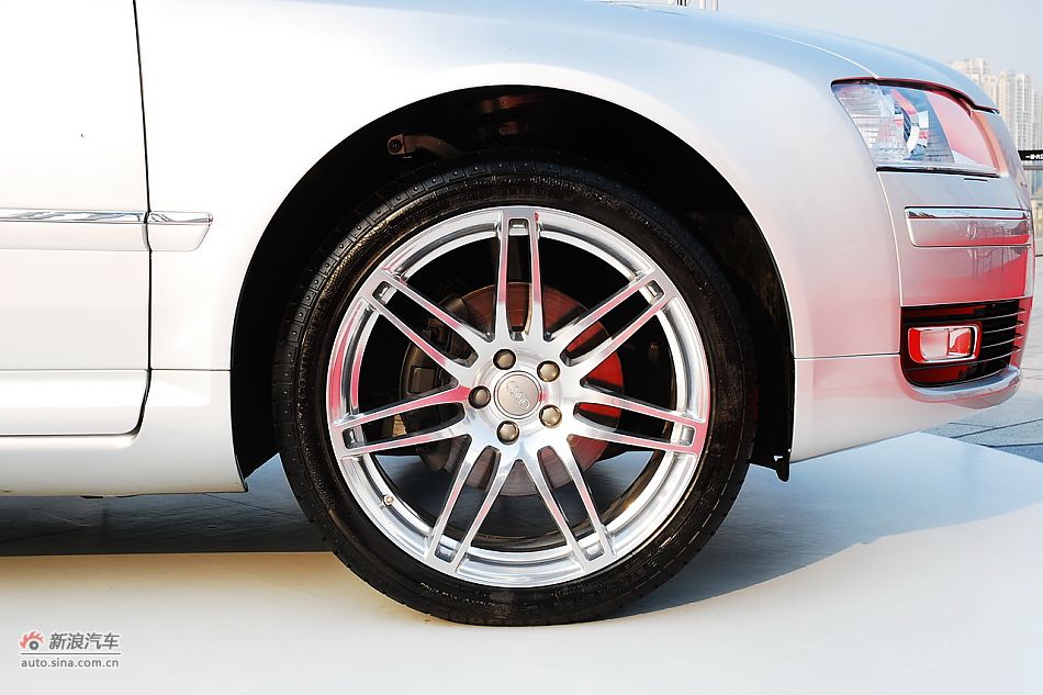 全新奥迪A8L上市实拍-历代A8