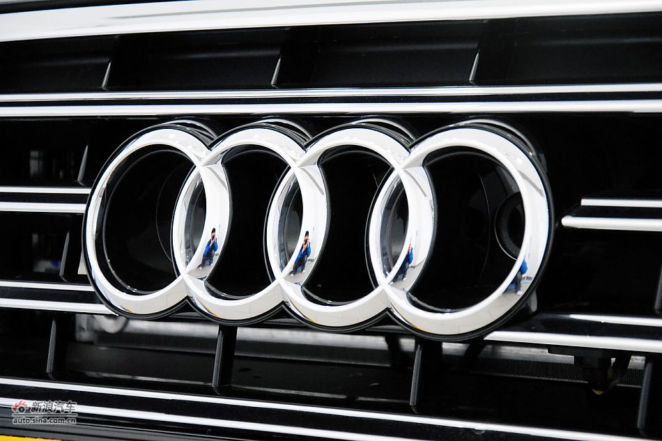2011款奥迪A8L到店高清实拍