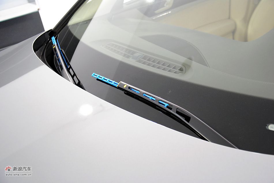 2011款奥迪A8L到店高清实拍