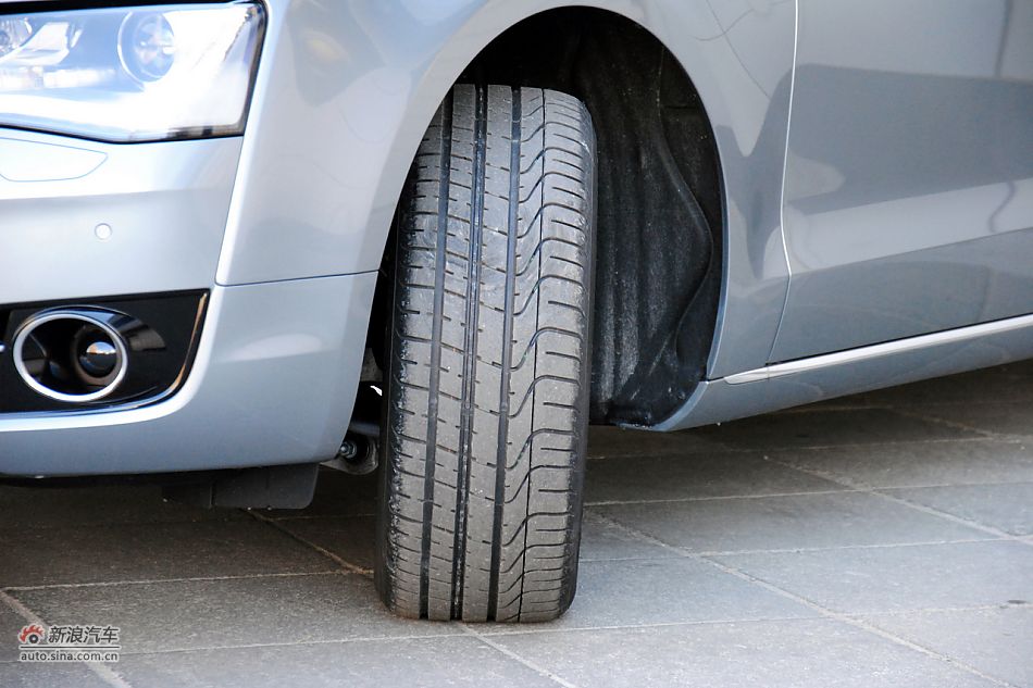 2011款奥迪A8L到店高清实拍