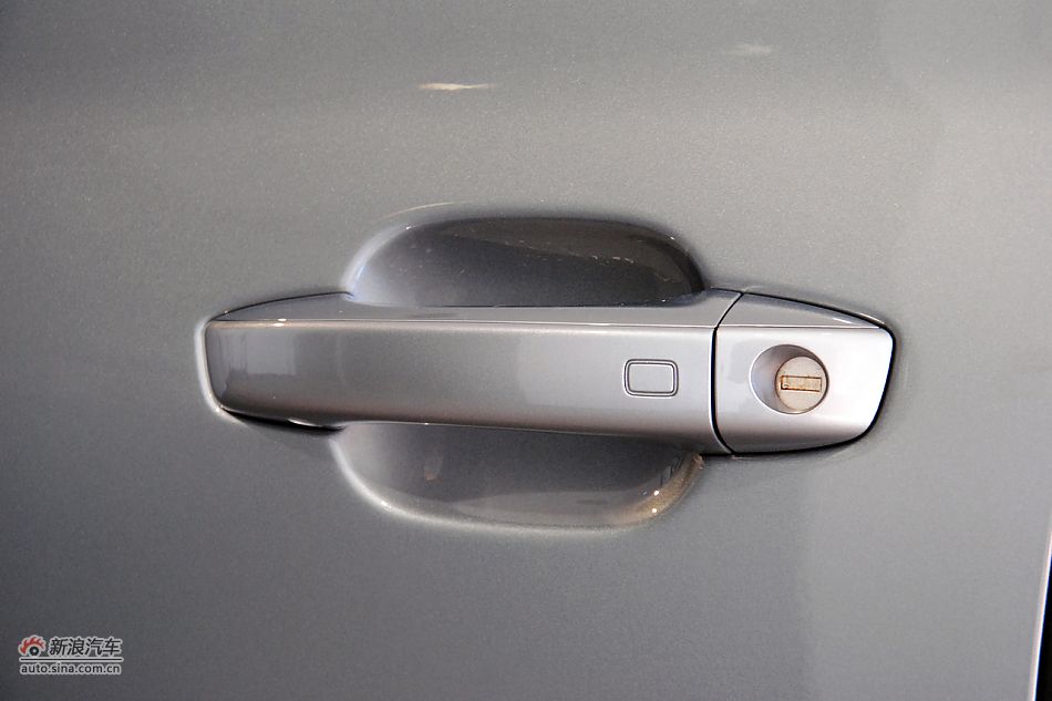 2011款奥迪A8L到店高清实拍