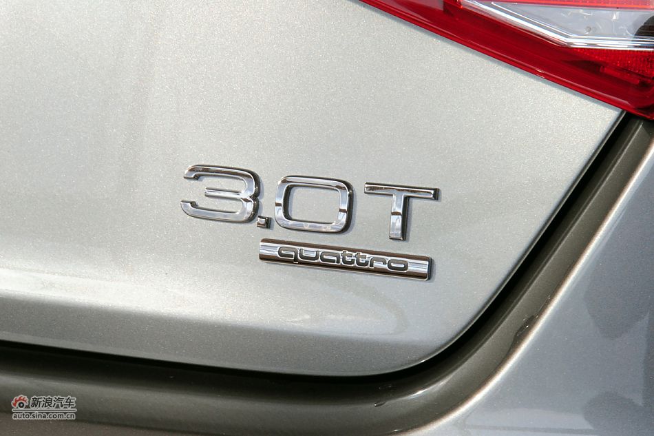 2011款奥迪A8L到店高清实拍