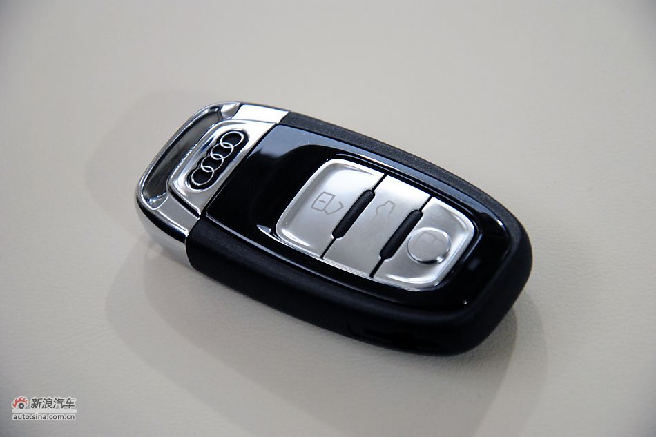 2011款奥迪A8L到店高清实拍