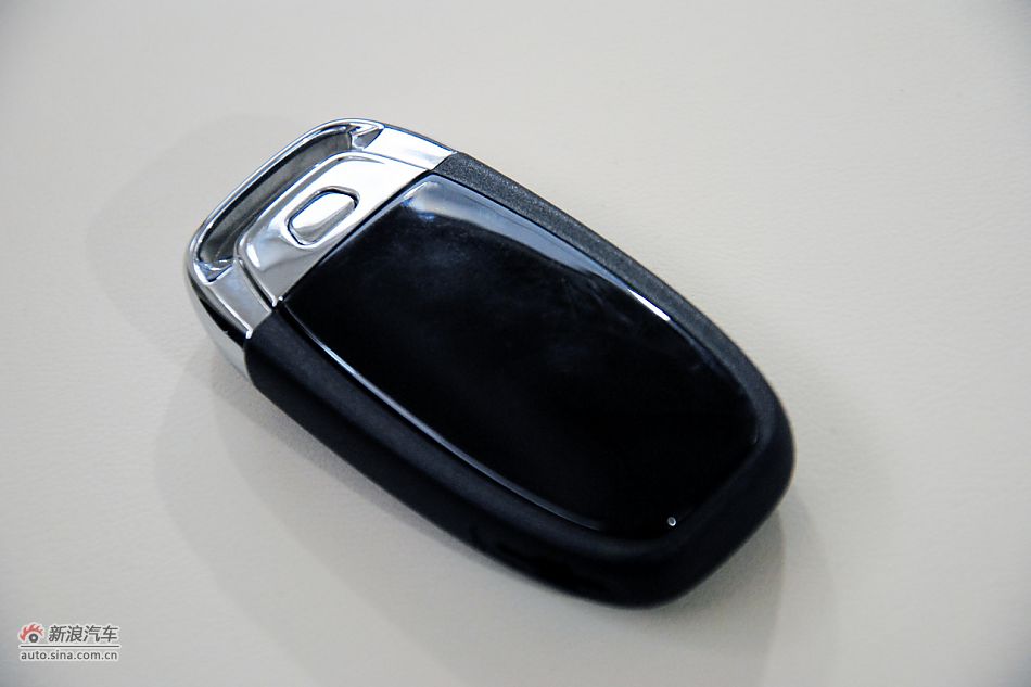 2011款奥迪A8L到店高清实拍