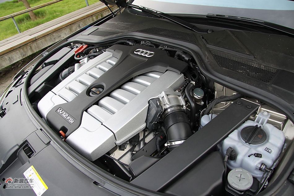 新浪汽车体验试驾奥迪A8L W12-其他