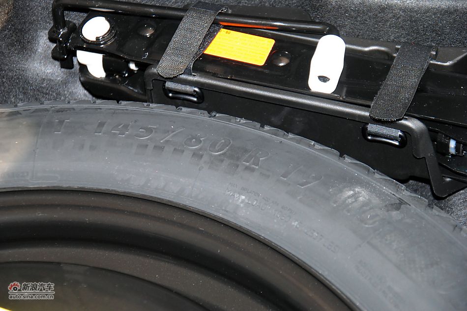 2011款奥迪A8L到店高清实拍