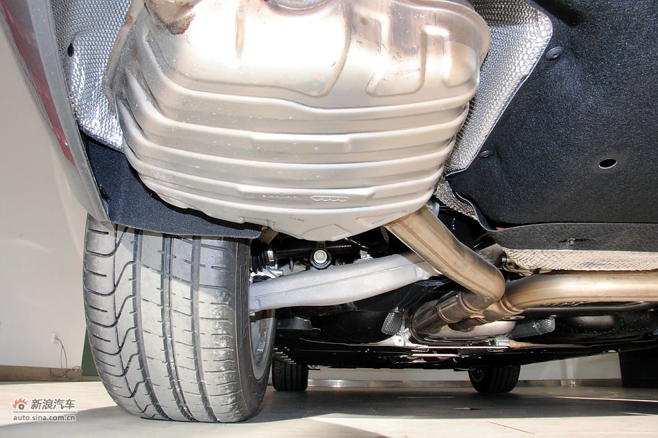 2011款奥迪A8L到店高清实拍