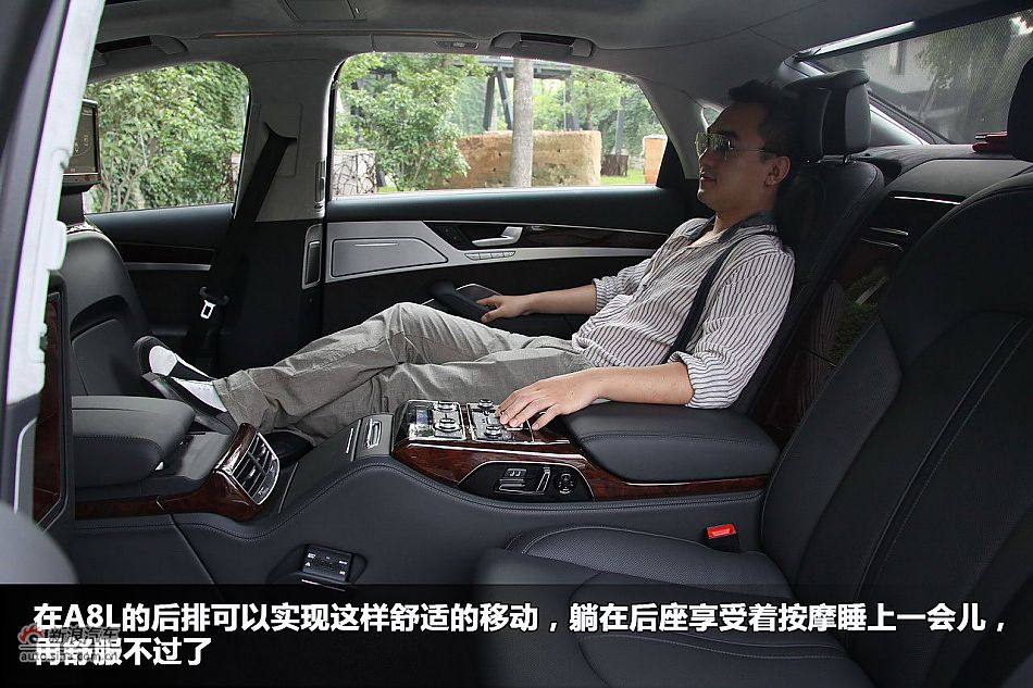 新浪汽车图解奥迪A8L W12