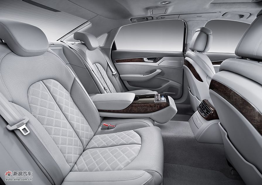 2011款奥迪A8L W12官方图