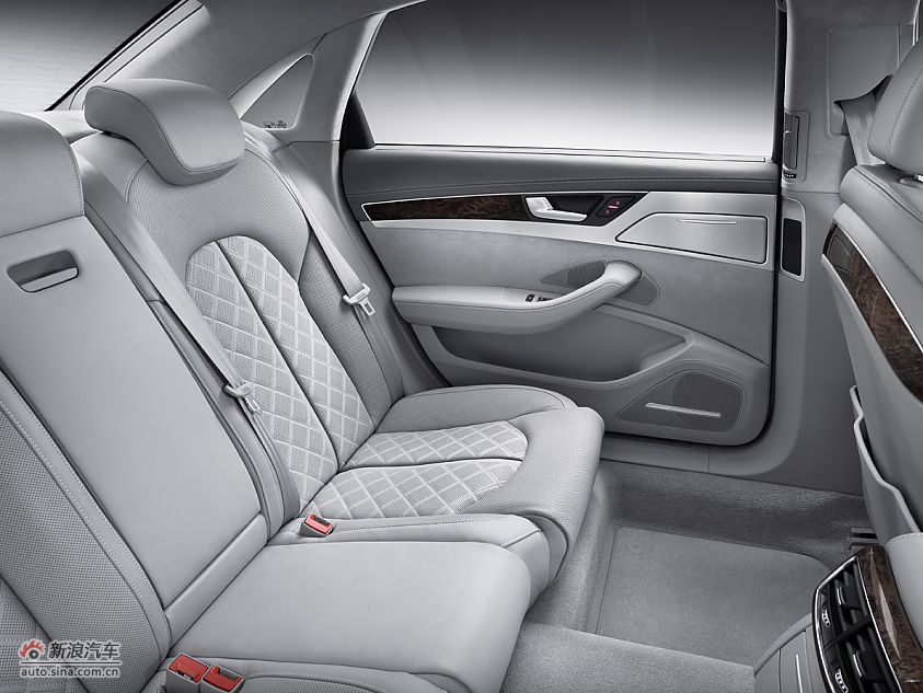 2011款奥迪A8L W12官方图