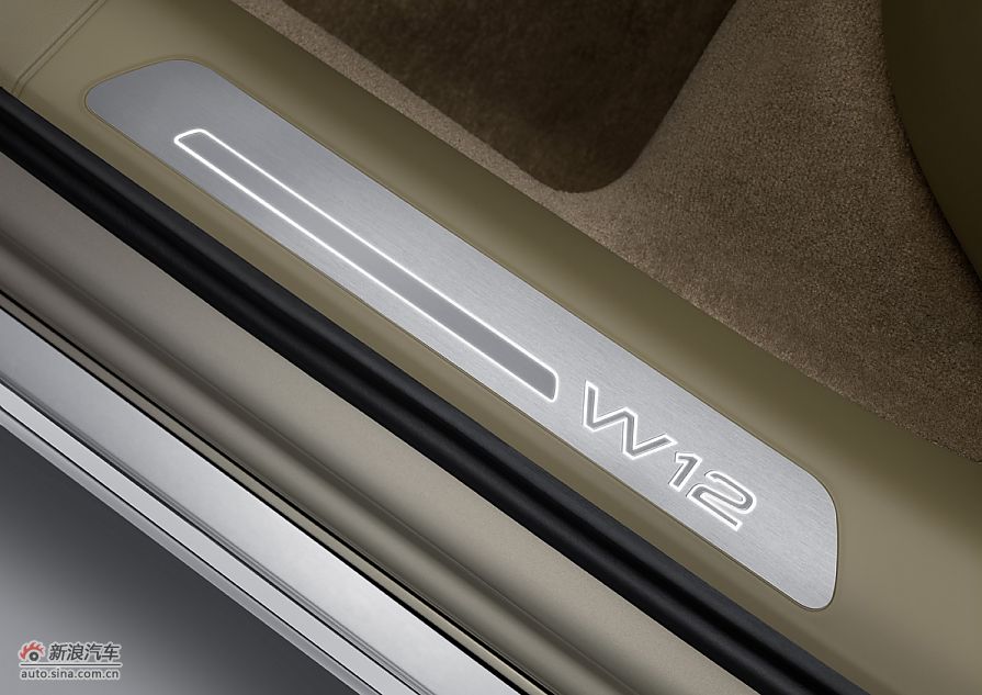 2011款奥迪A8L W12官方图