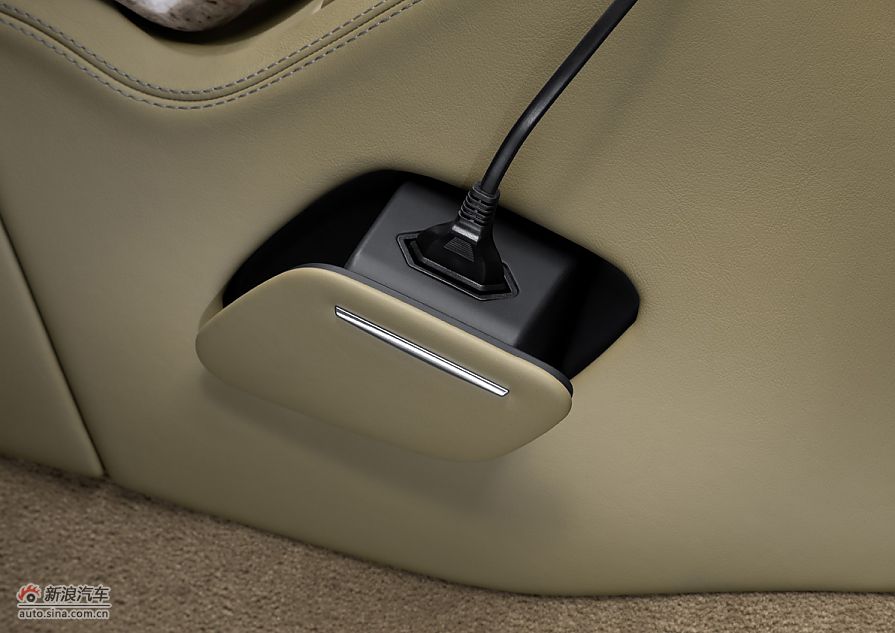 2011款奥迪A8L W12官方图