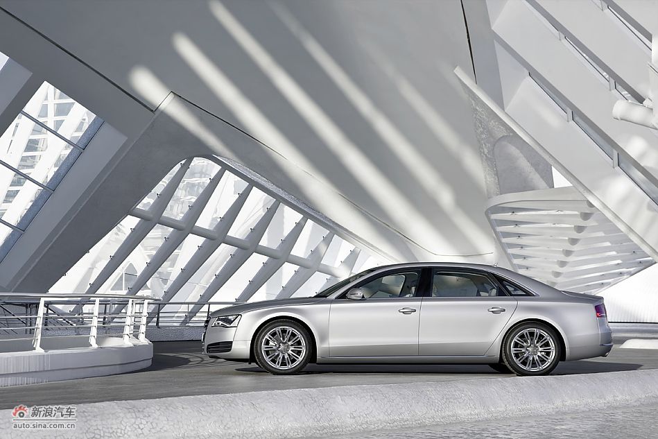 2011款奥迪A8L W12官方图