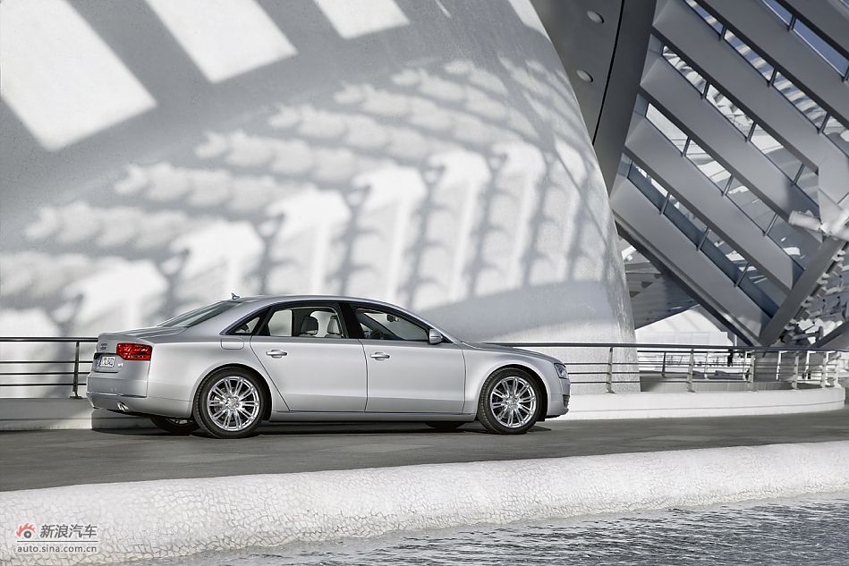 2011款奥迪A8L W12官方图
