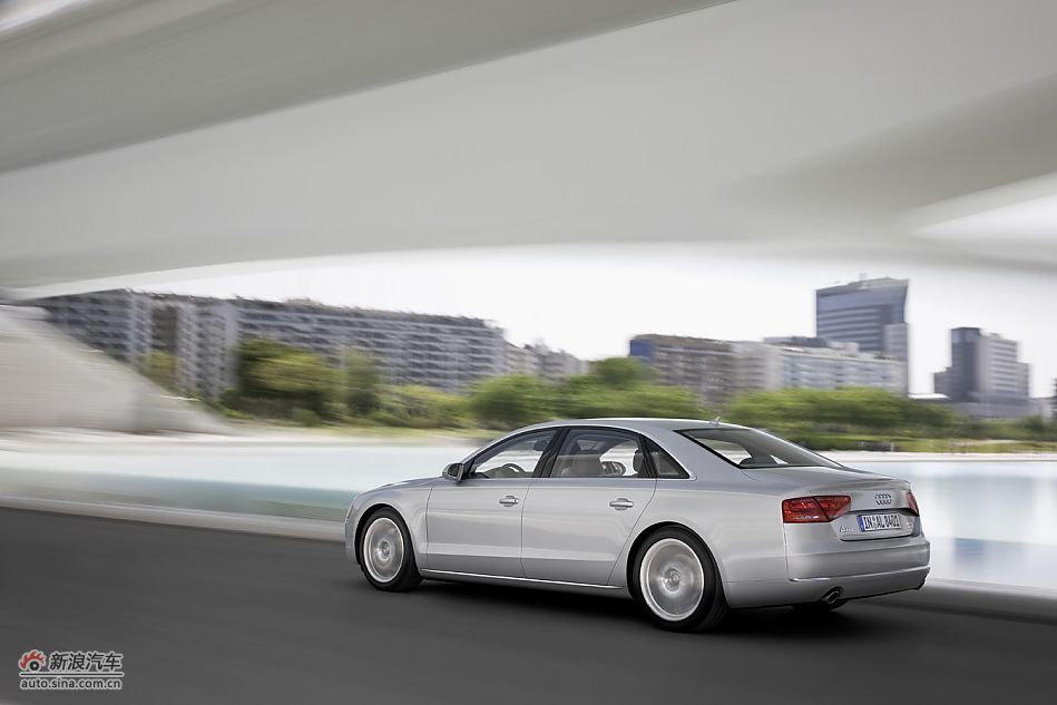 2011款奥迪A8L W12官方图