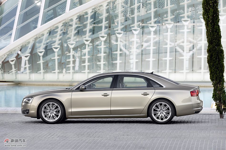 2011款奥迪A8L W12官方图