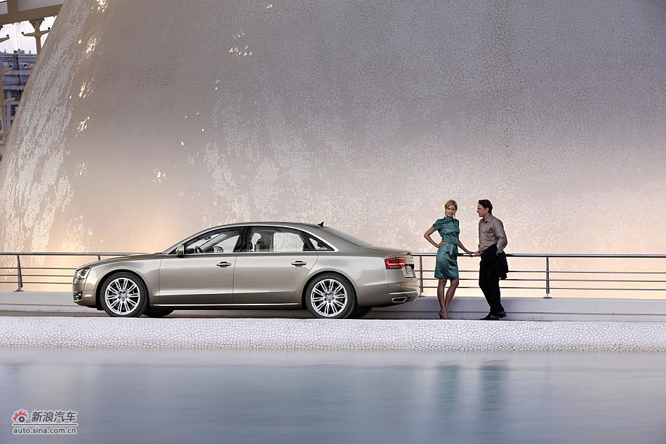 2011款奥迪A8L W12官方图