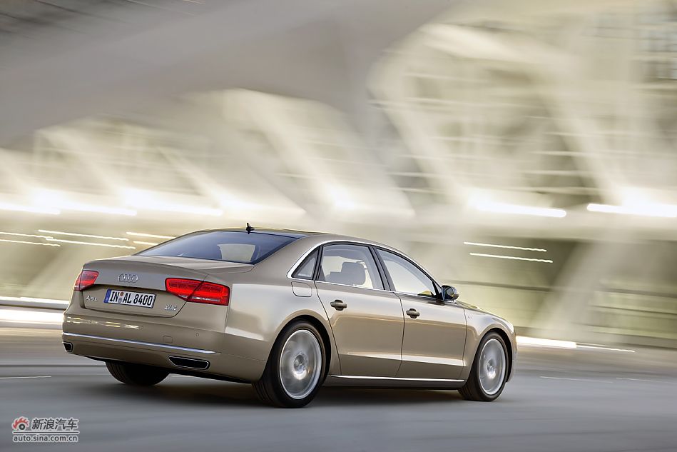 2011款奥迪A8L W12官方图