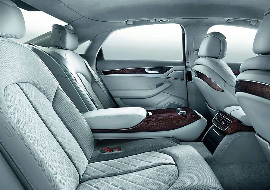 2011款奥迪A8内饰图片